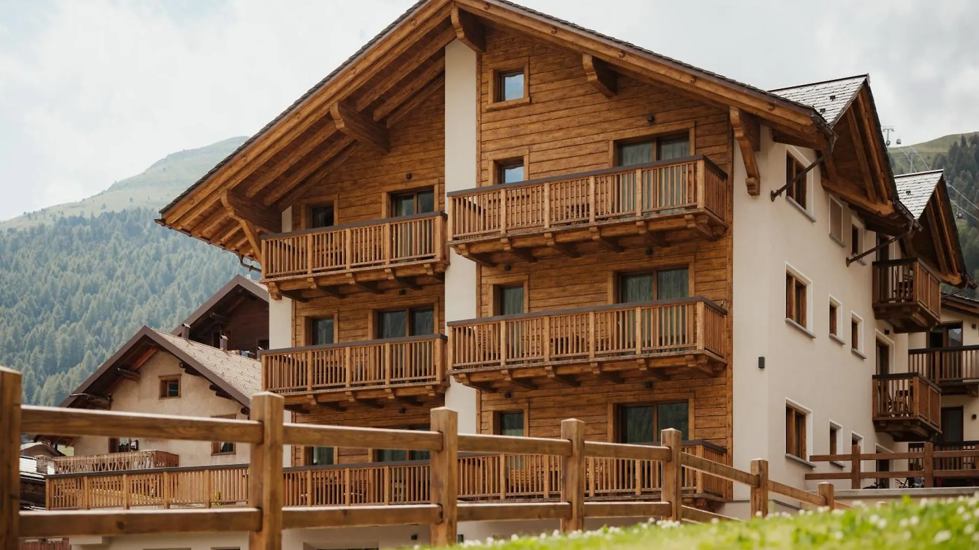 Bonvivar -- Mountain Guesthouse Livigno Apartment